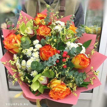 Авторский букет с фисташковыми орхидеями