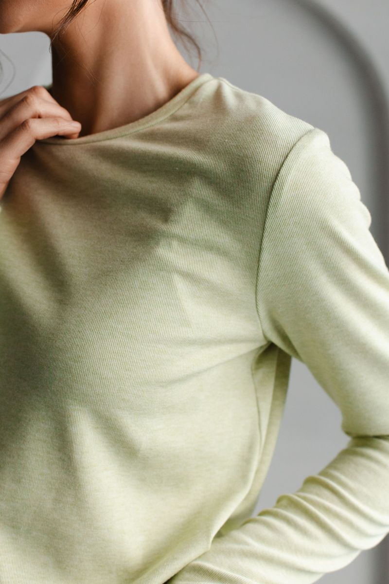 Лонгслив фисташковый