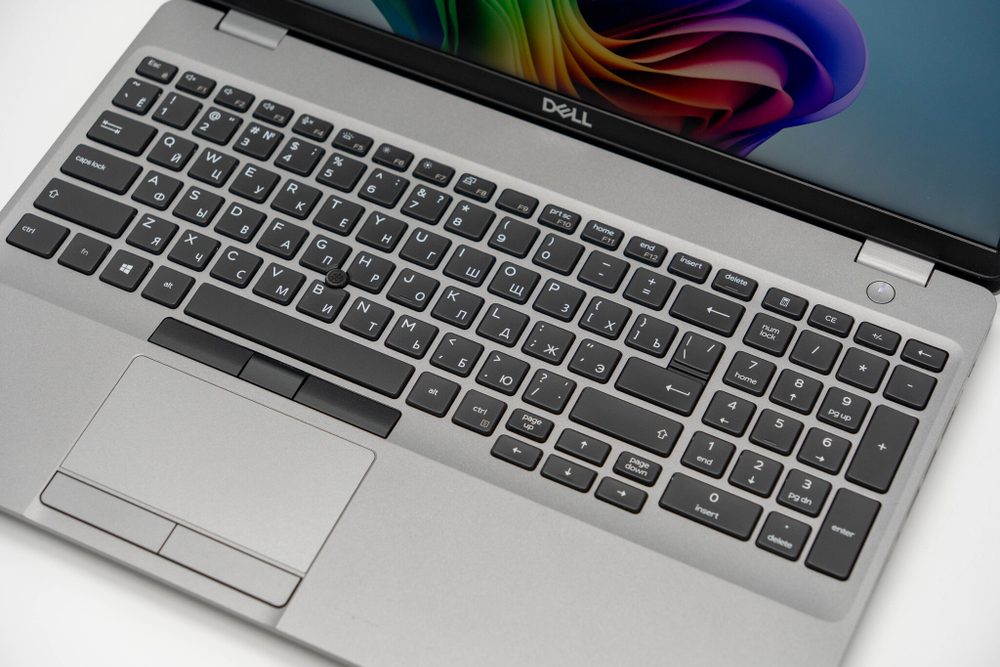 Ноутбук Dell Latitude 5511 ( i7-10850H / MX150 )