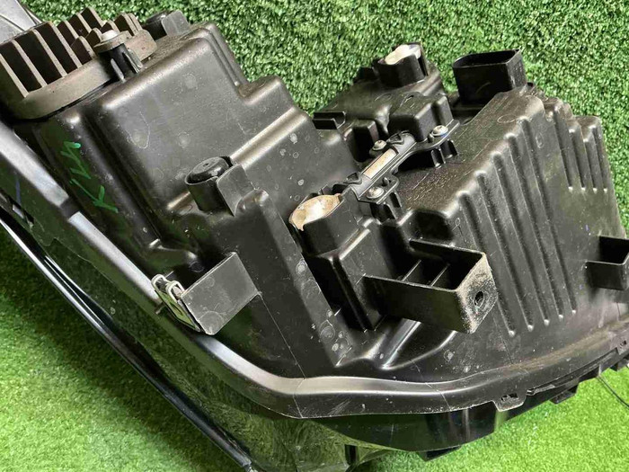 Фара левая Geely Coolray (2023-н.в.) LED