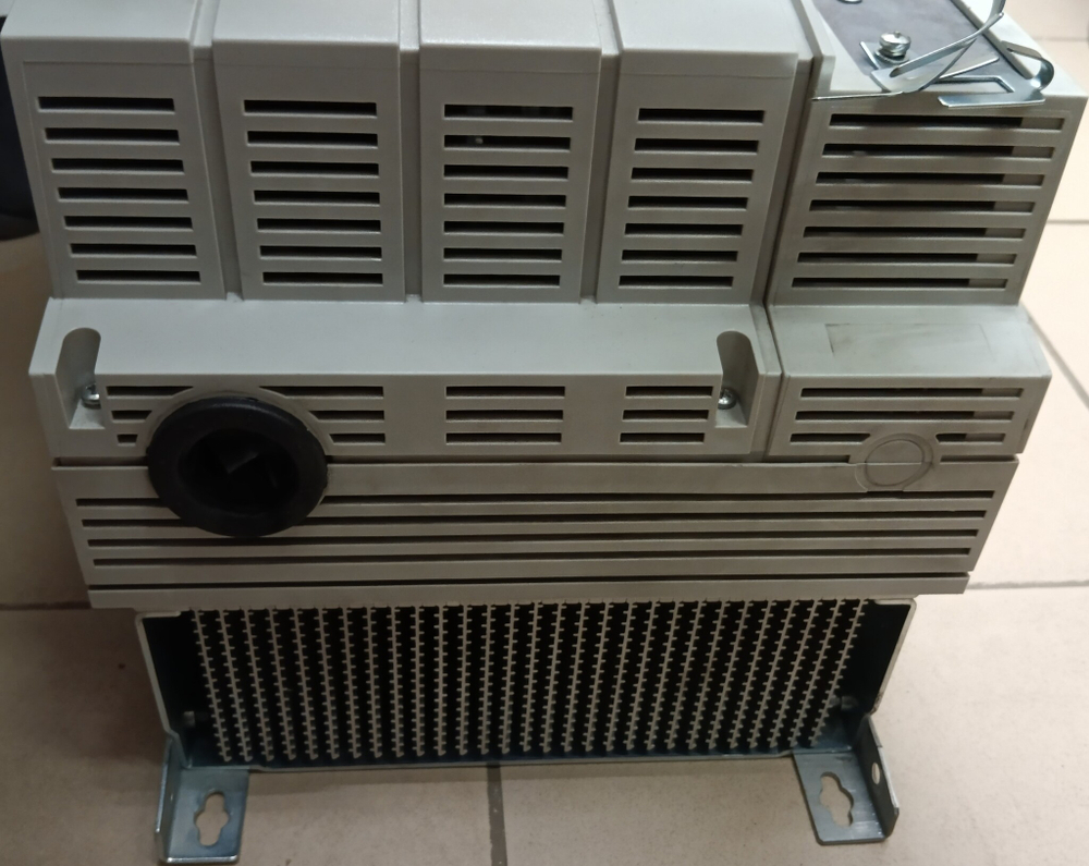 Lenze EZN3A0055H045U б/у