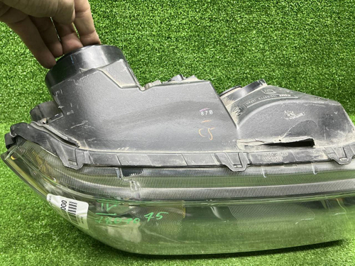 Фара правая Suzuki Grand Vitara (05-16) галоген