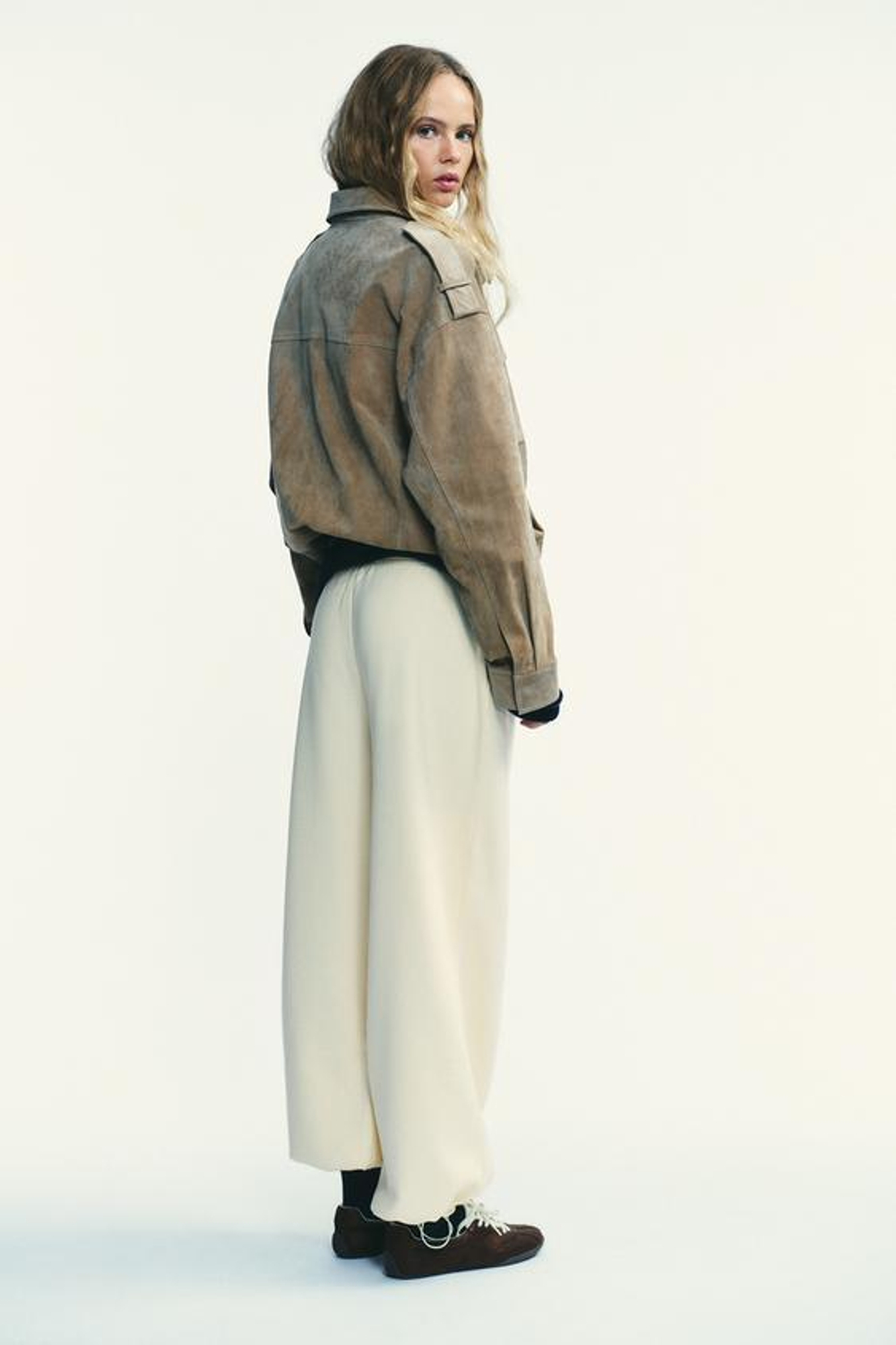 ZARA БАЗОВЫЕ ПРЯМЫЕ БРЮКИ ИЗ МЯГКОЙ ТКАНИ, ЖЕЛТЫЙ