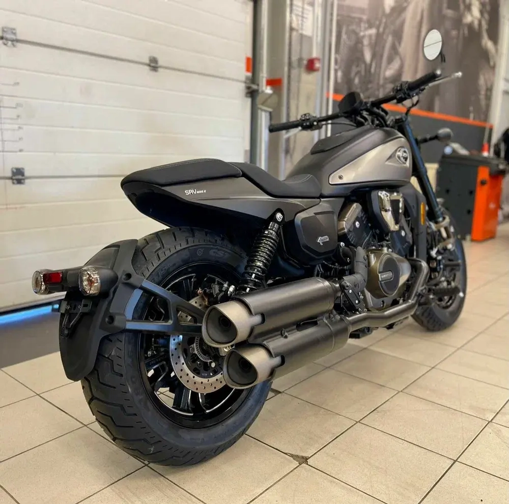 QJMotor SRV 600 V, 2024