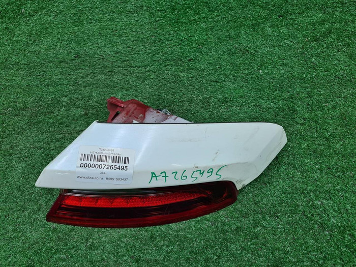 Фонарь правый внешний Kia Stinger CK (2017-2021)