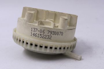 Датчик уровня воды (прессостат) стиральной машины Electrolux, Aeg, Zanussi 146152232 (137-06 7930070)