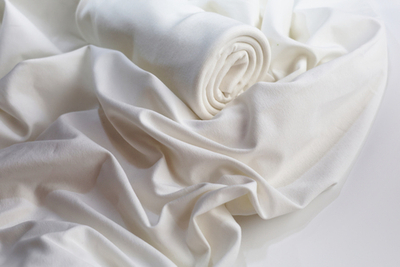 МОЛОКО - Рибана с лайкрой, пенье (КРВ599 Елена) (к2 мелкие дырочки местами + слегка желтая полоса по сгибу)