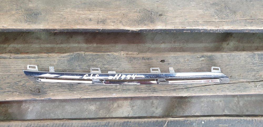 Молдинг решетки радиатора Mercedes GL GLS (X166) 15-19 Б/У Оригинал A1668881885