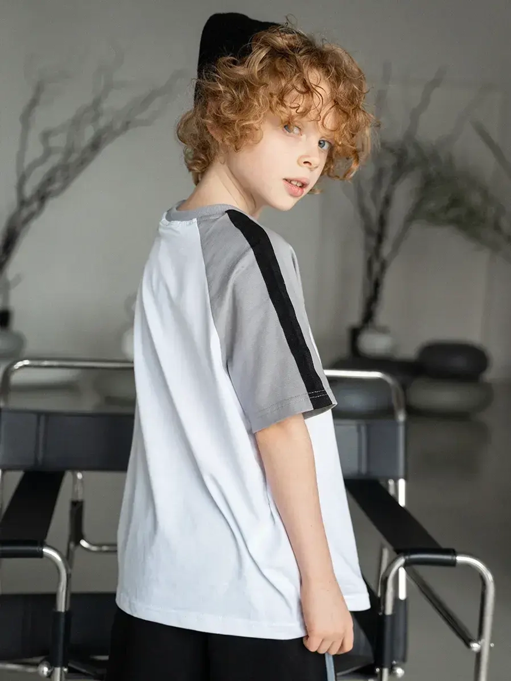 Спортивный костюм для мальчика с шортами в школу