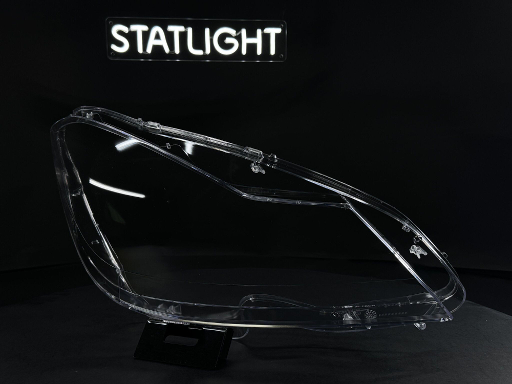 Правое стекло фары Mercedes C 204 W204 2011-2014 рест