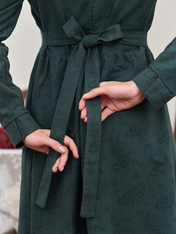 Платье с вшитой манишкой