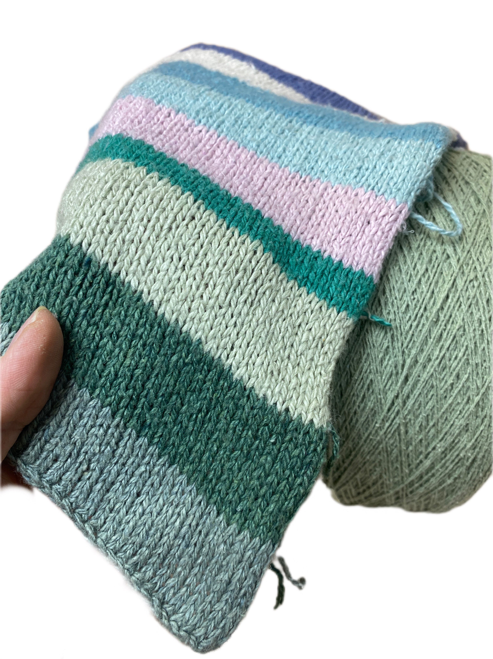 Пряжа на бобине 230 г(Италия) 100% буретный шелк 100г-750 м