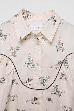 ZARA РУБАШКА С ПРИНТОМ «САПОГИ», ЭКРЮ