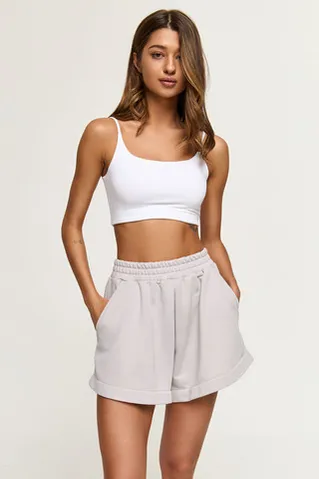 Шорты укороченные из футера светло-серого цвета