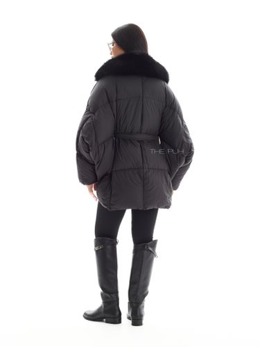 Черный пуховик летучая мышь с мехом