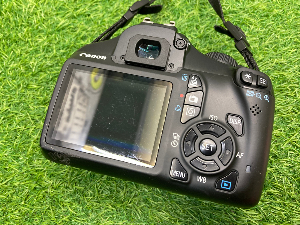 Canon EOS 1100D 30.000 кадров