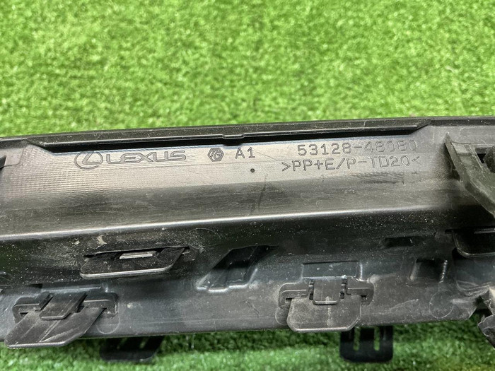 Накладка ПТФ левая Lexus RX 5 (2022-н.в.)