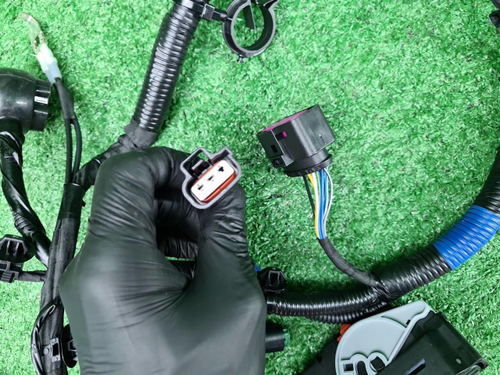 Проводка моторного отсека Geely Coolray (19-нв)