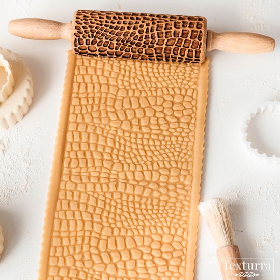 Малая скалка с узором Змеиная кожа