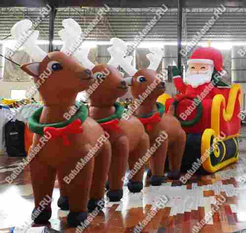 Надувная фигура «Санта и олени»