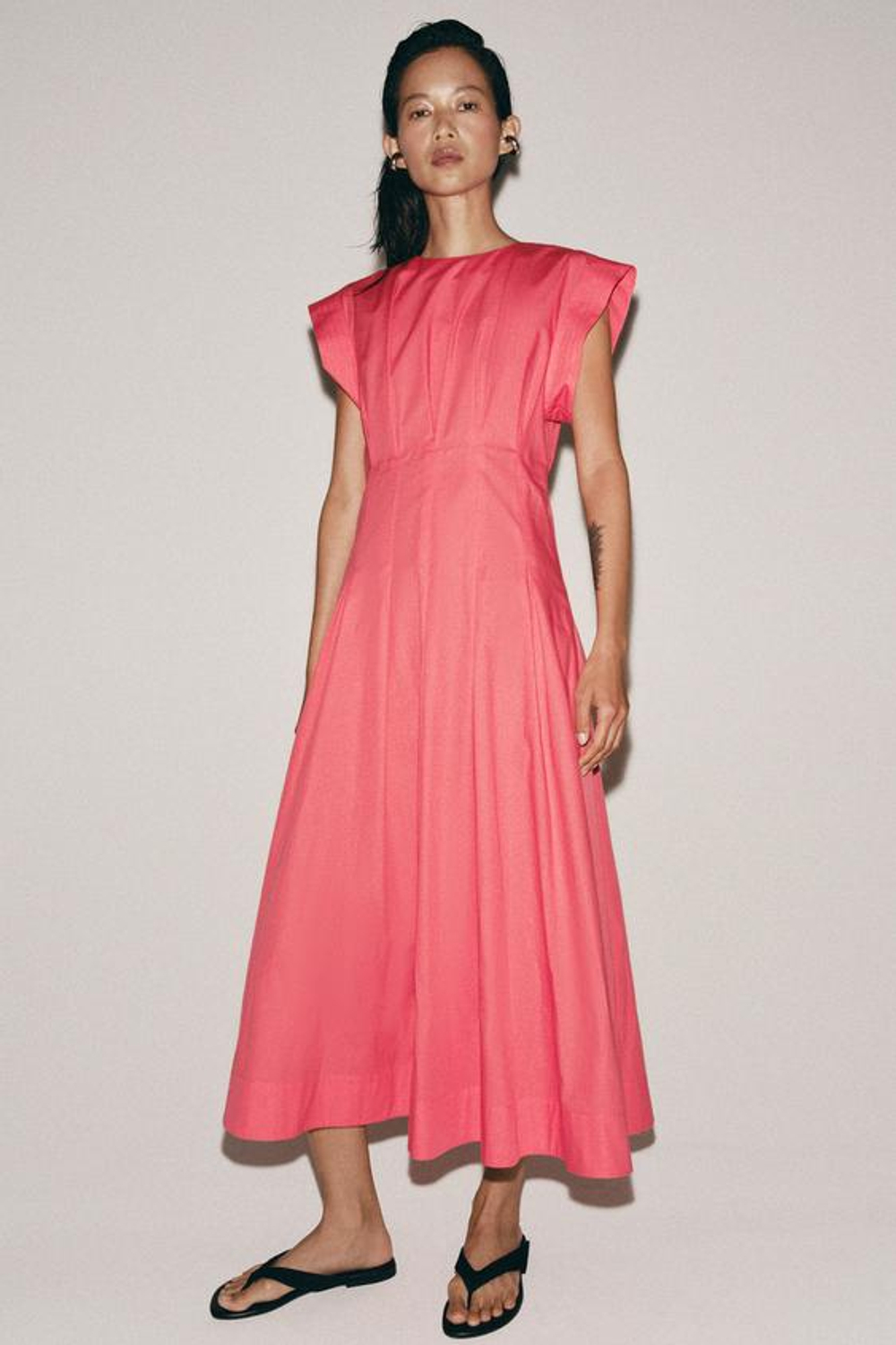 ZARA ПЛАТЬЕ ИЗ ПОПЛИНА СО СКЛАДКАМИ — ZW COLLECTION, КОРАЛЛОВЫЙ