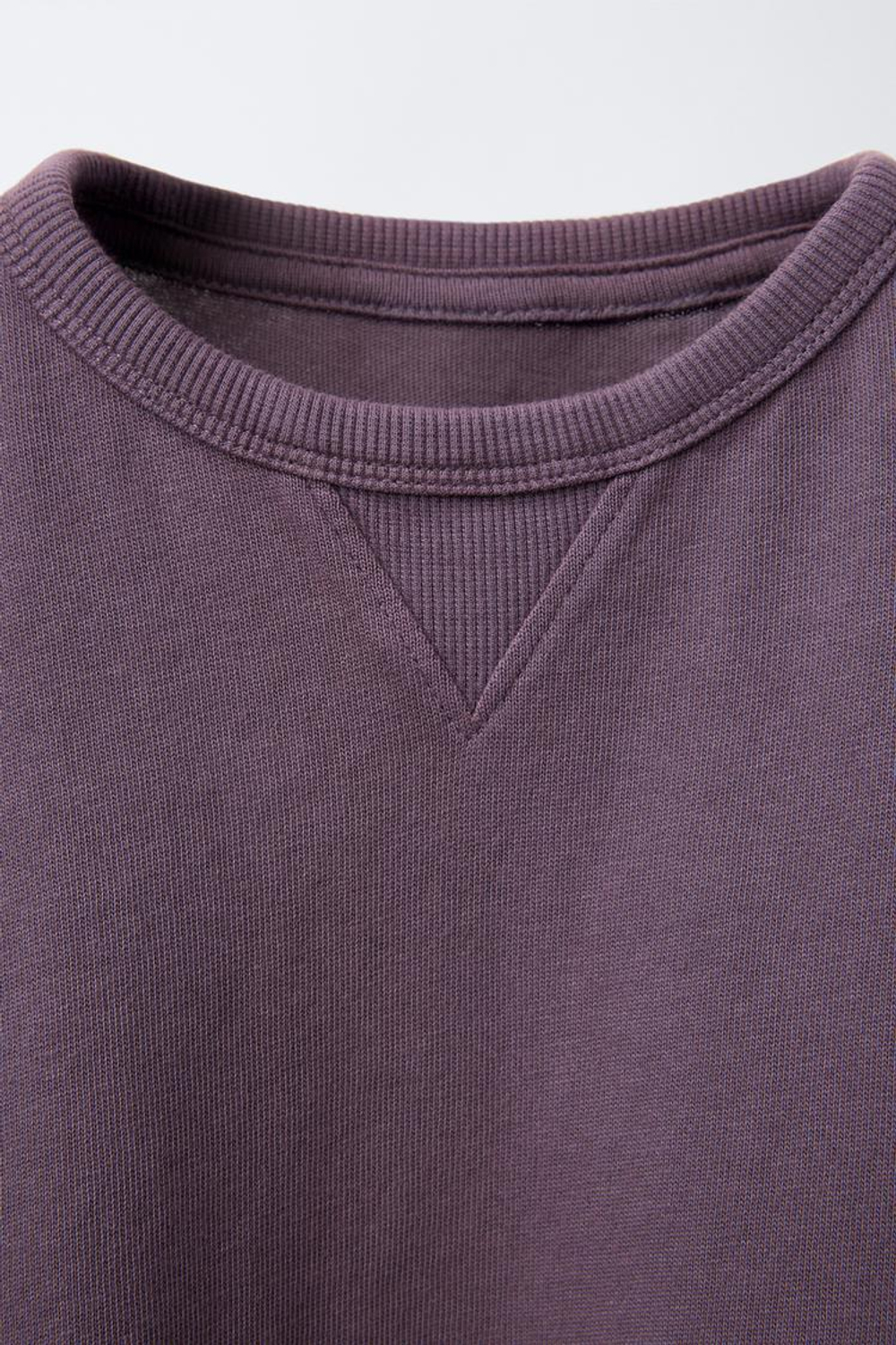 ZARA КОМПЛЕКТ ИЗ ОДНОТОННОЙ ФУТБОЛКИ И ШОРТОВ-БЕРМУДОВ, ТЕМНО-БАКЛАЖАНОВЫЙ