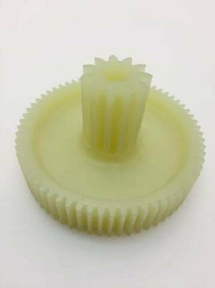 Шестеренка мясорубки Помощница, диаметр 66,5/21 мм, высота 38 мм, зубьев 65/11