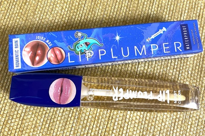 Блеск для губ , увеличивающий /прозрачный