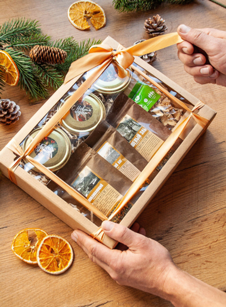 Набор "Орехово-медовый с чайным ассорти и имбирём"