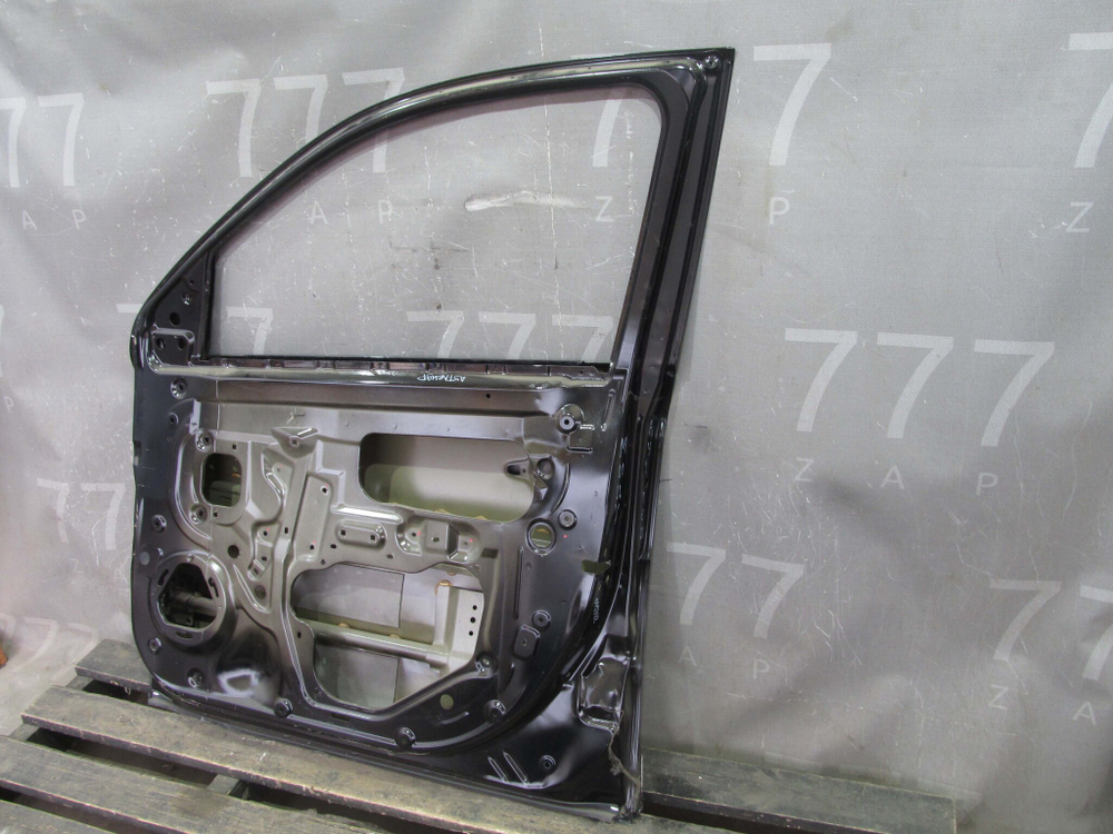 Дверь передняя правая Mitsubishi Outlander 2 (XL)  Б/У Оригинал 5700B844