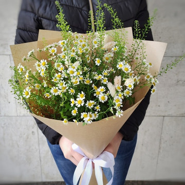 Букет с ромашками