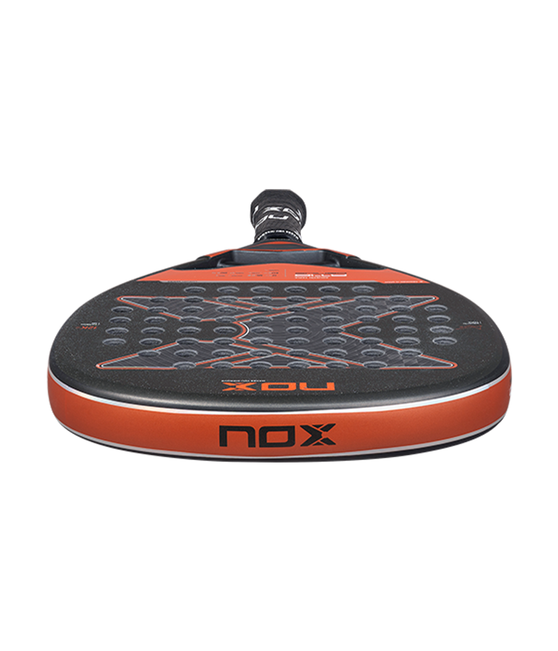 Ракетка NOX AT10 Genius Attack 12K 2025 — мощность и спин Agustín Tapia