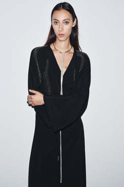 ZARA ОЖЕРЕЛЬЕ-ЧОКЕР С МЕТАЛЛИЧЕСКИМИ КИСТОЧКАМИ, СЕРЕБРИСТЫЙ