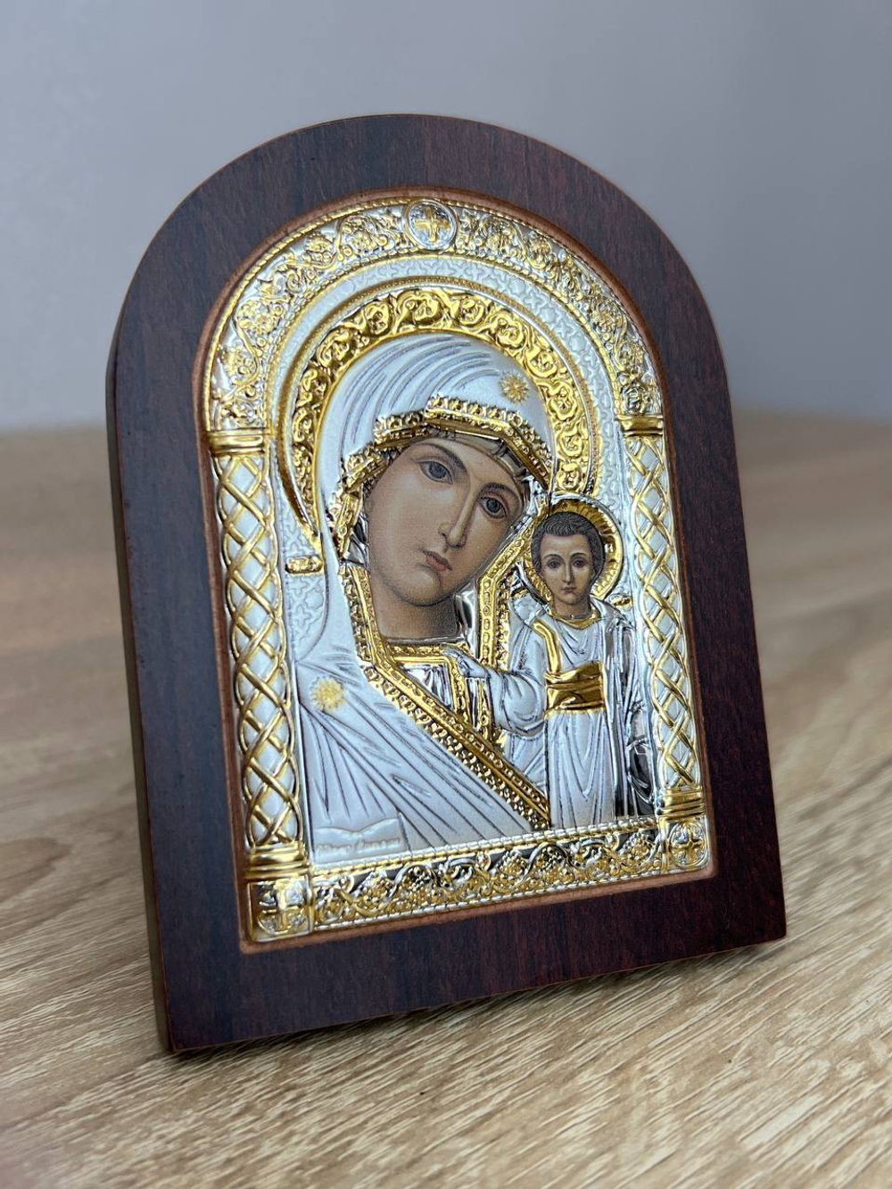 Казанская БМ, икона арочная, красное дерево, 60х75