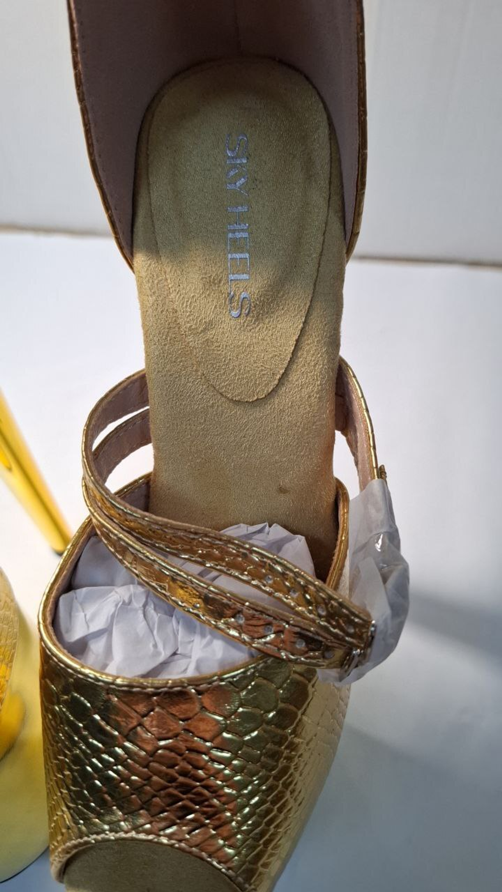 DIANA. Босоножки четверки. Лак - SHDS-030-4-lak-gold-sale36_060