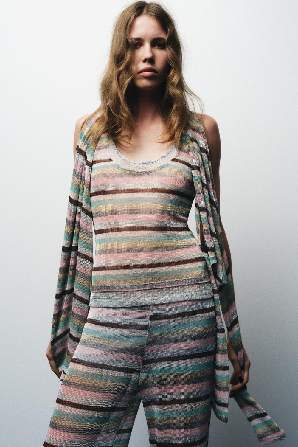 ZARA ТОП В ПОЛОСКУ С МЕТАЛЛИЗИРОВАННОЙ НИТЬЮ, РАЗНОЦВЕТНЫЙ