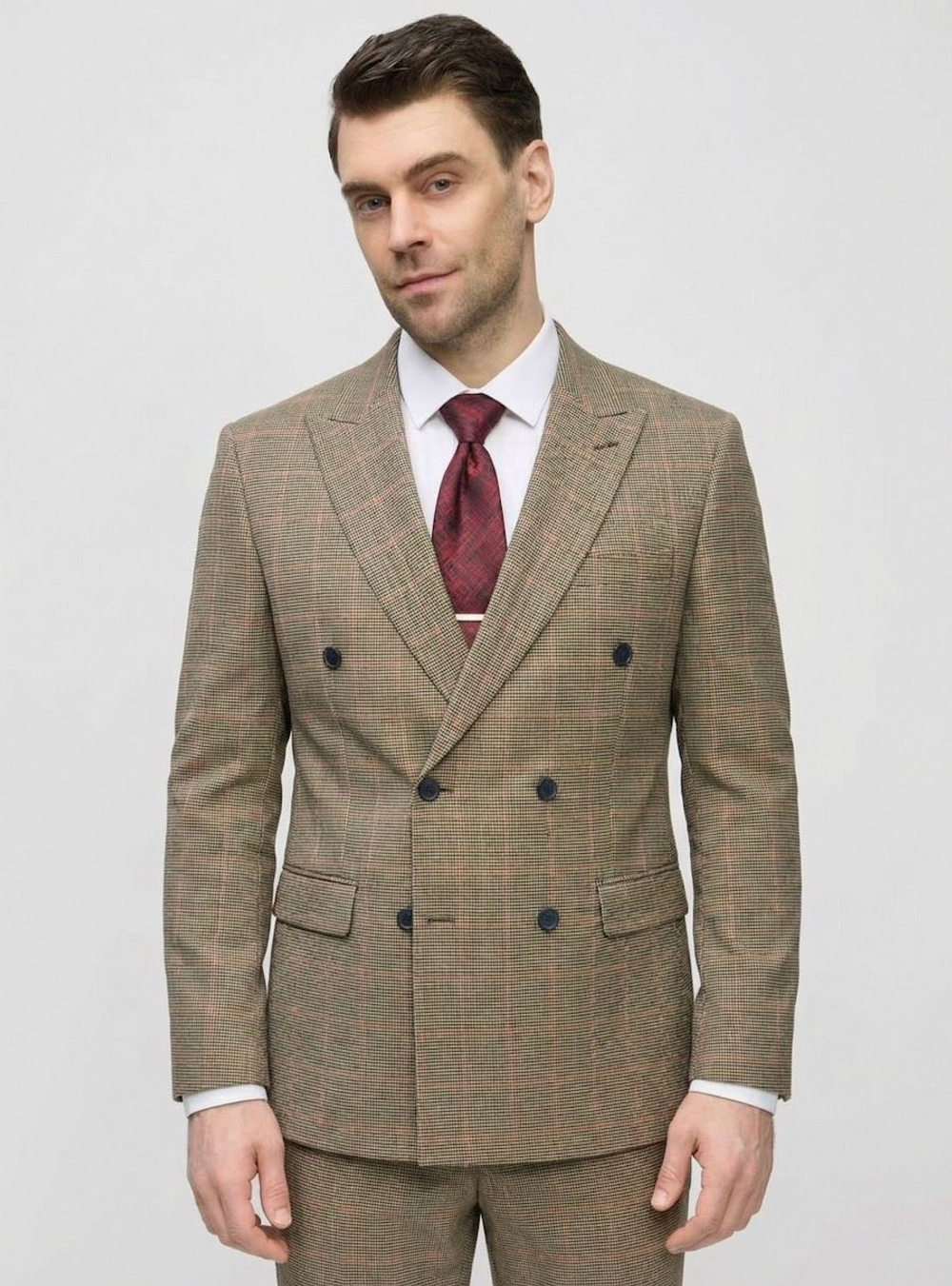 Мужской костюм двубортный (бежевый) А72