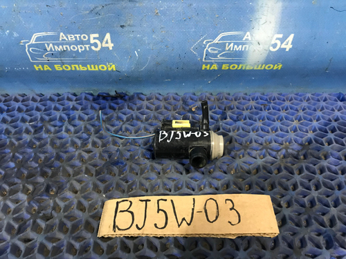 Моторчик бачка омывателя MAZDA FAMILIA 2001