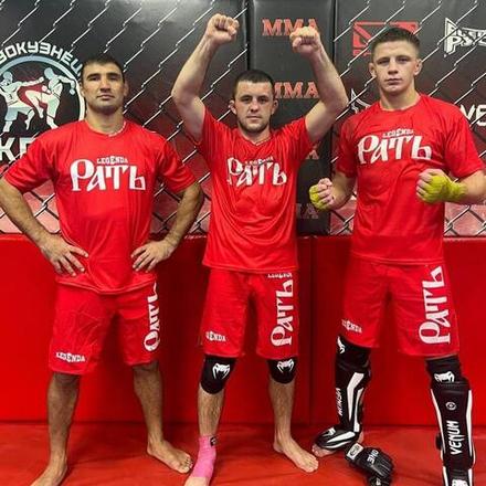 Футболка тренировочная LEGENDA Рать с коротким рукавом, красная