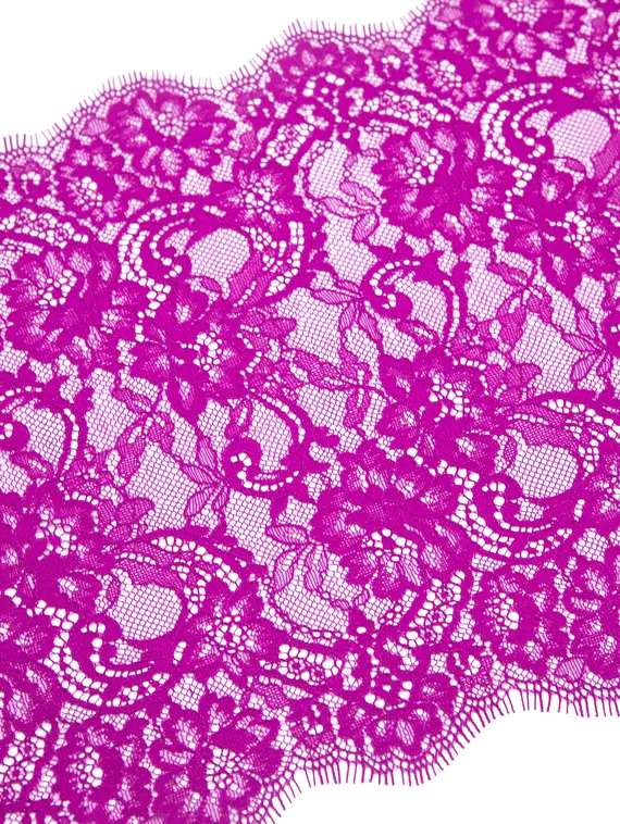 01-45 Кружево шантильи 24 см, фуксия