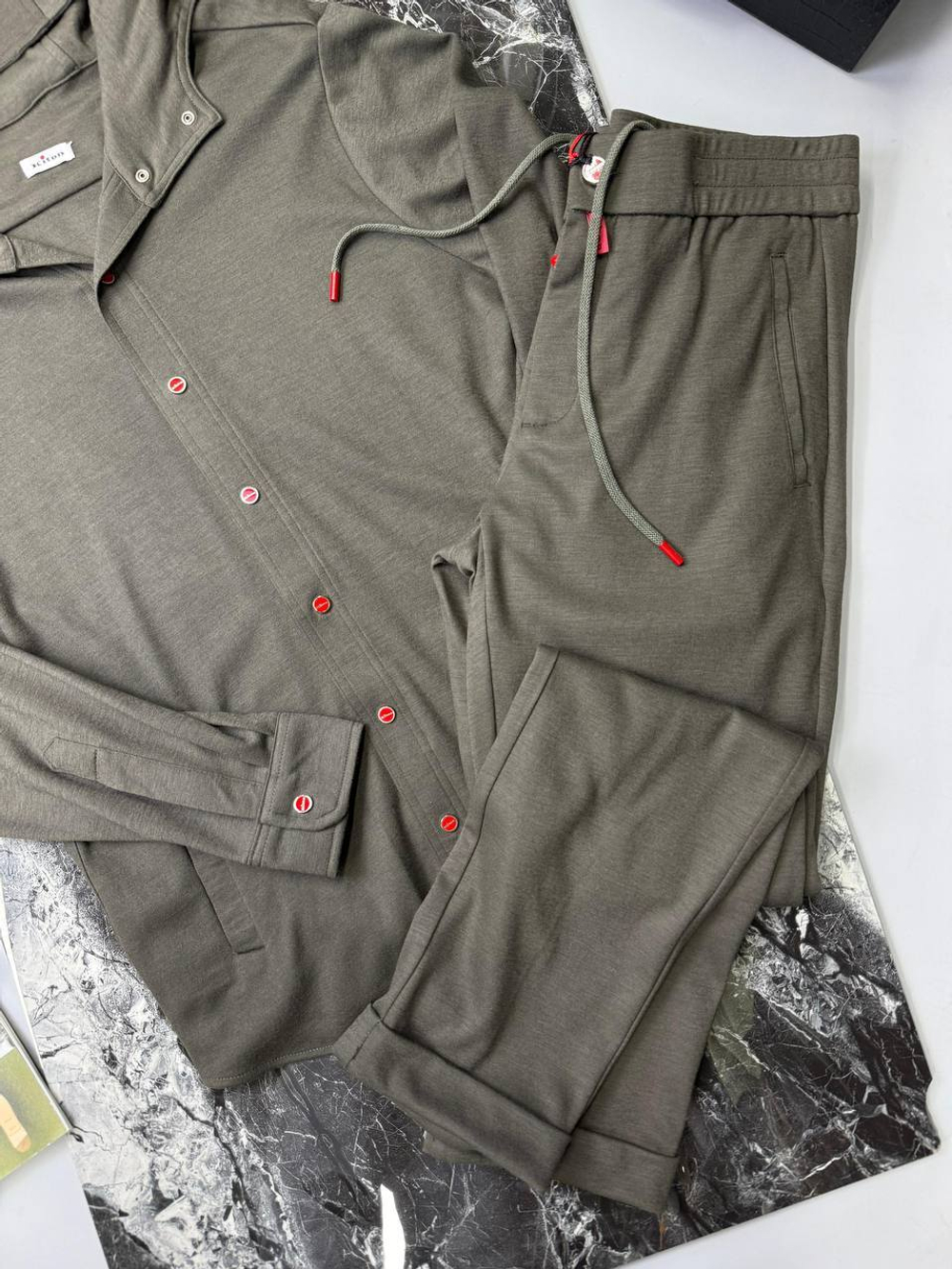 Прогулочный костюм Kiton
