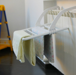 Сушилка навесная на батарею Berossi, снежно-белый