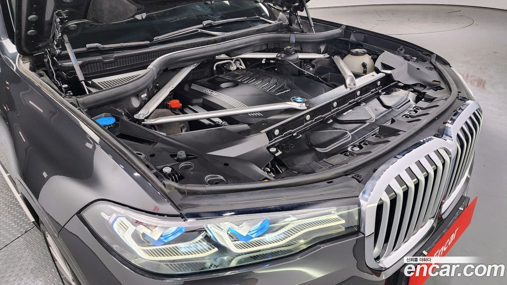 BMW X7 (G07) xDrive 40i Design Pure Excellence 6-и местный (06.2022)