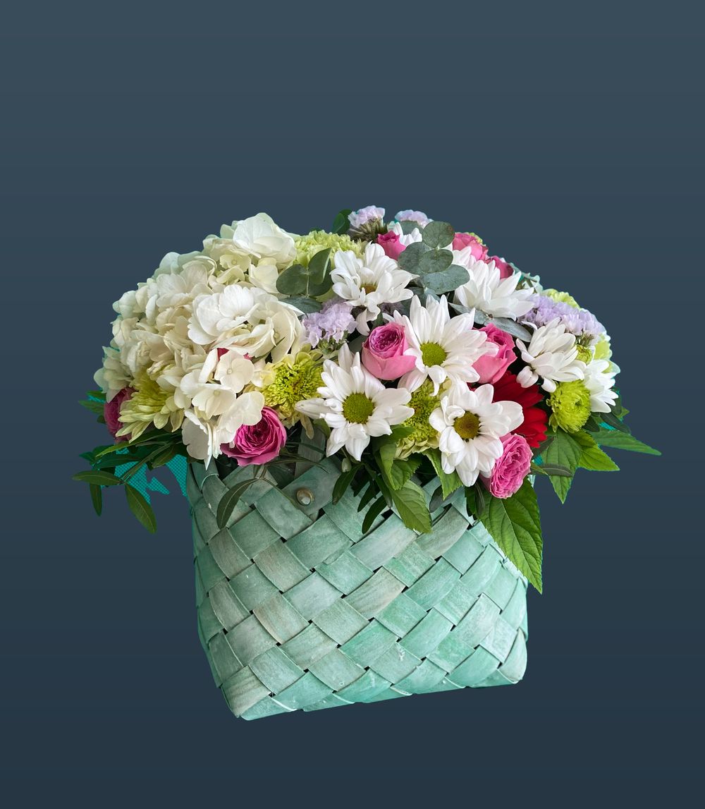 Букет Корзинка плетеная с Гортензией