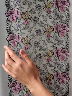 05-169 ОПТ Вышивка на неэл. сетке 21 см, айвори/розовый/желтый/черный