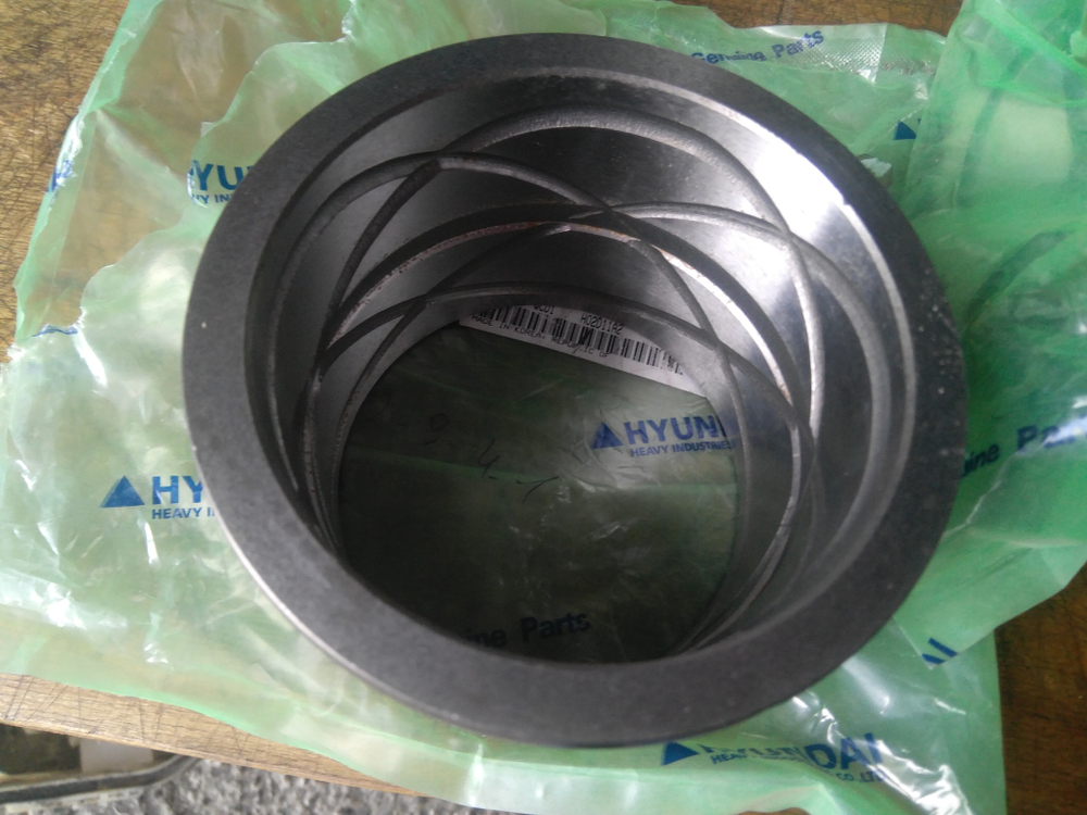 Втулка 61LB-10100