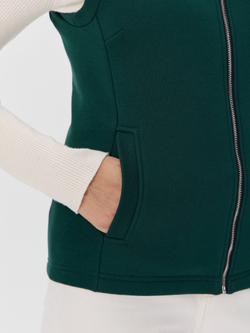 Жилет с начесом на молнии