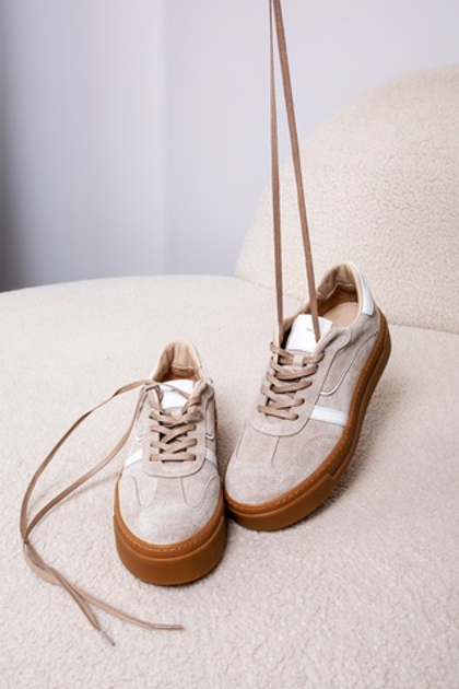 Кеды из натуральной кожи на утолщенной подошве в трех цветах