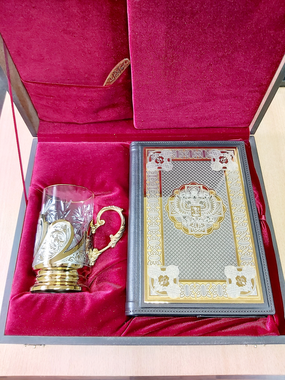 Набор "Герб РФ" ежедневник с подстаканником  №2 (Златоуст)