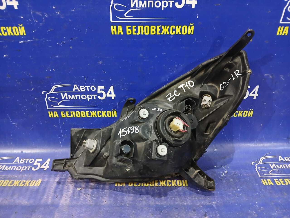 Фара передняя правая TOYOTA OPA 2000-2005